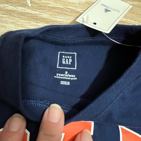NWT - Gap kids - T-shirts. 2set size 2T - Picture 3 of 5